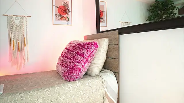 melissa laurent  online show from 09-15-25, 12:27