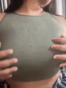 Maggi-is-back online show from 10-19-25, 02:23