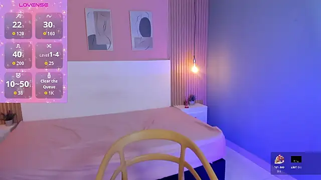 Snapshot of candy_lux30 chatting on 10-10-25, 04:00 candy lux30 online show from 10-10-25, 04:00