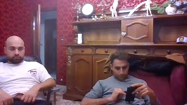 Snapshot of omihaze94 chatting on 10-15-25, 09:15 omihaze94 online show from 10-15-25, 09:15