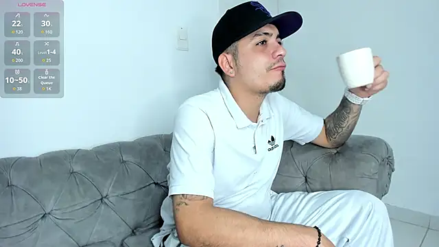 OwenStonne  online show from 09-18-25, 04:03