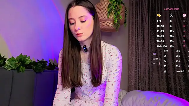 KayleeAgney online show from 12-05-25, 05:42