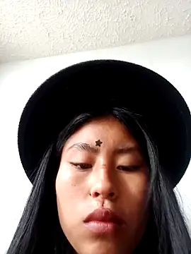 Snapshot of vanesa51 chatting on 09-19-25, 04:07 vanesa51 online show from 09-19-25, 04:07
