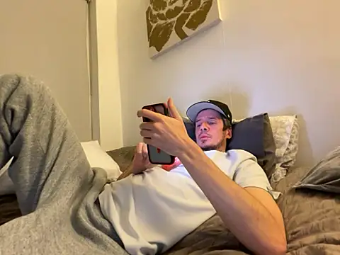 Snapshot of shyandchilling chatting on 11-27-25, 09:06 shyandchilling online show from 11-27-25, 09:06