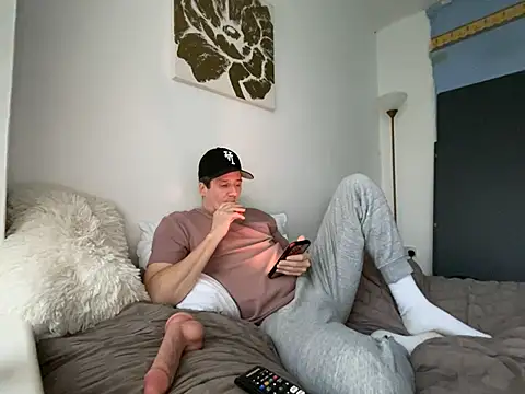 Snapshot of shyandchilling chatting on 03-01-26, 04:53 shyandchilling online show from 03-01-26, 04:53