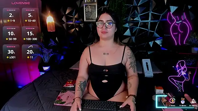 April  foxx online show from 11-27-25, 01:24