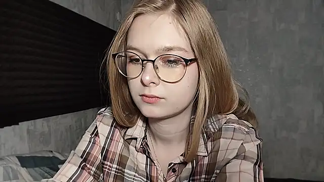 LiaVibes online show from 02-25-26, 08:24