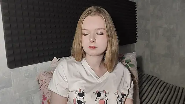 LiaVibes online show from 04-21-26, 08:09