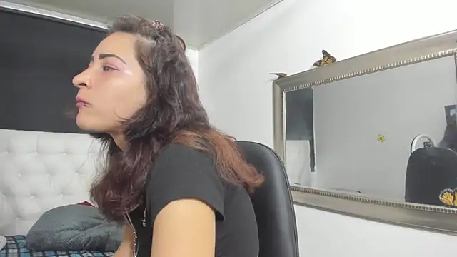 Snapshot of evelynesex chatting on 10-08-25, 01:25 evelynesex online show from 10-08-25, 01:25