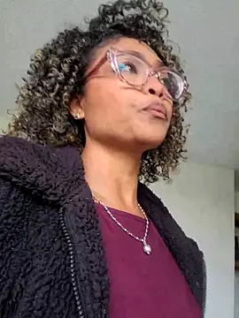 BiiancaEstradaa online show from 02-18-26, 08:49