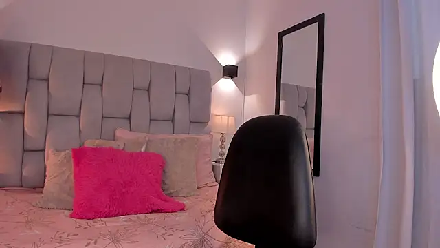 Seraphyne666 online show from 02-26-26, 05:34