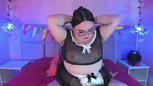 Snapshot of Lushi_Love chatting on 07-15-26, 03:01 Lushi Love online show from 07-15-26, 03:01