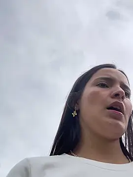 Snapshot of Mia_jhoonson chatting on 01-09-26, 06:53 Mia jhoonson online show from 01-09-26, 06:53