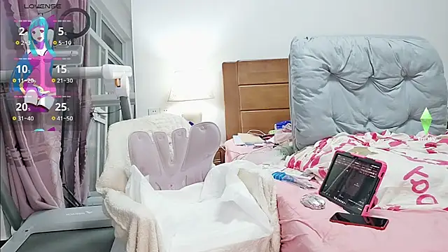 Snapshot of Eulalia-A chatting on 10-09-25, 10:13 Eulalia-A online show from 10-09-25, 10:13