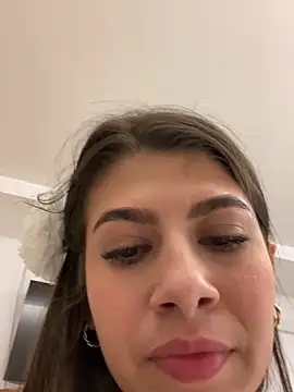 Lenapink19 online show from 05-18-26, 12:07