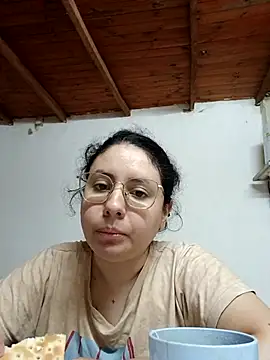 Snapshot of marmary84 chatting on 05-06-26, 04:12 marmary84 online show from 05-06-26, 04:12