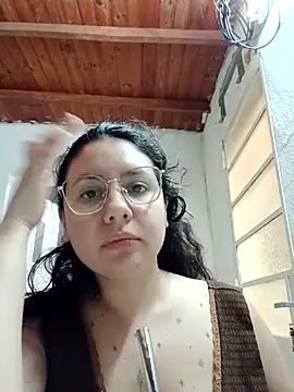 Snapshot of marmary84 chatting on 05-12-26, 06:27 marmary84 online show from 05-12-26, 06:27