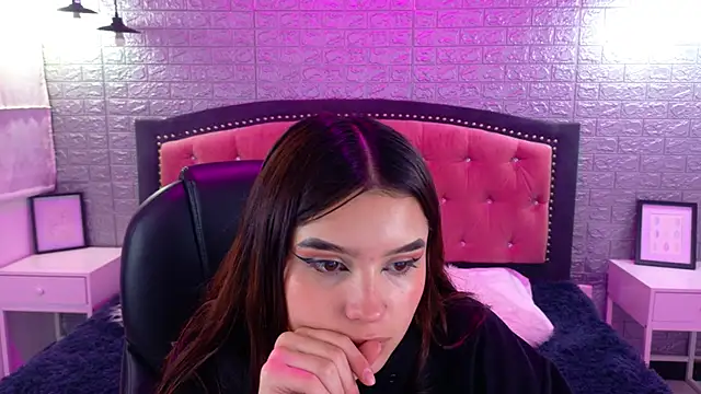 Snapshot of Natalie_loffreda chatting on 09-11-25, 02:55 Natalie loffreda online show from 09-11-25, 02:55