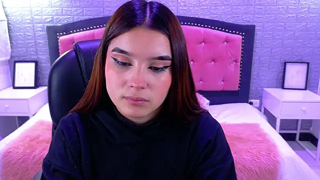 Snapshot of Natalie_loffreda chatting on 10-04-25, 02:53 Natalie loffreda online show from 10-04-25, 02:53