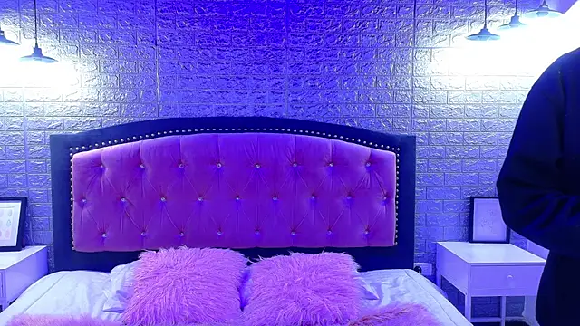 Snapshot of Natalie_loffreda chatting on 10-08-25, 02:53 Natalie loffreda online show from 10-08-25, 02:53