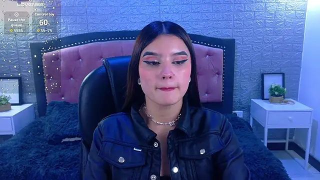 Snapshot of Natalie_loffreda chatting on 11-07-25, 03:17 Natalie loffreda online show from 11-07-25, 03:17