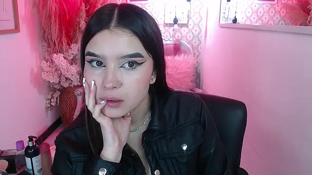 Snapshot of Natalie_loffreda chatting on 11-08-25, 08:07 Natalie loffreda online show from 11-08-25, 08:07