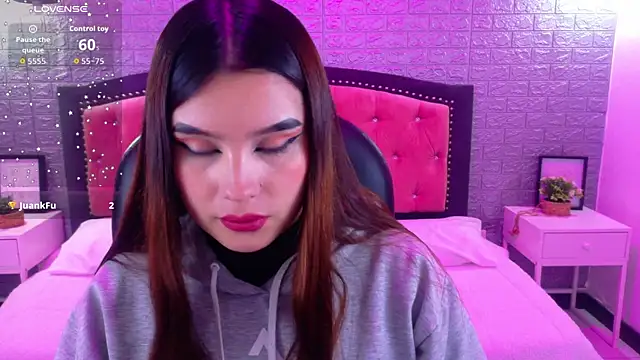 Snapshot of Natalie_loffreda chatting on 11-29-25, 03:09 Natalie loffreda online show from 11-29-25, 03:09