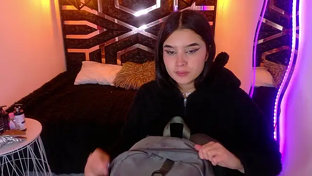 Natalie loffreda online show from 03-12-26, 08:37