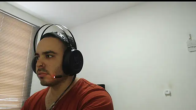 Snapshot of Ana_ThiagoxX chatting on 02-10-26, 06:56 Ana ThiagoxX online show from 02-10-26, 06:56