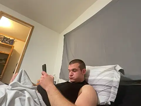 Snapshot of cumitted chatting on 10-31-25, 10:49 cumitted online show from 10-31-25, 10:49