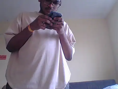 Snapshot of dream32222 chatting on 09-24-25, 09:01 dream32222 online show from 09-24-25, 09:01