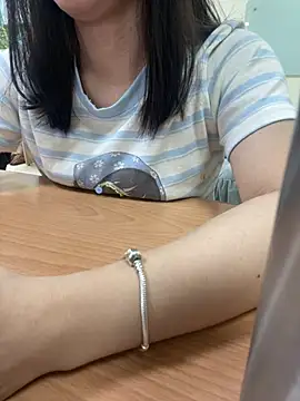 Snapshot of -NhaKy22 chatting on 07-16-26, 12:49 -NhaKy22 online show from 07-16-26, 12:49
