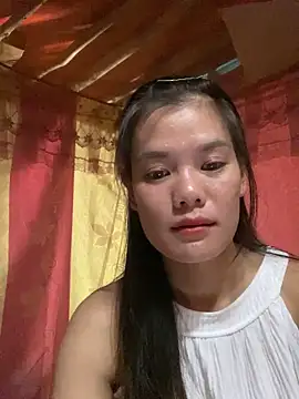 Snapshot of PhanHaa chatting on 09-20-25, 02:12 PhanHaa online show from 09-20-25, 02:12