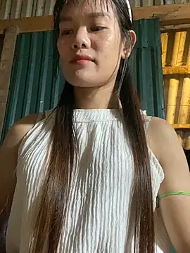 Snapshot of PhanHaa chatting on 09-24-25, 12:08 PhanHaa online show from 09-24-25, 12:08