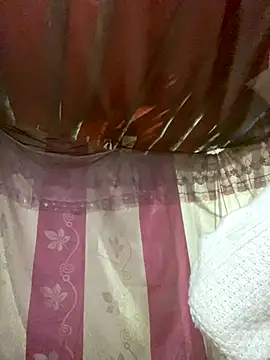 Snapshot of PhanHaa chatting on 09-25-25, 11:14 PhanHaa online show from 09-25-25, 11:14