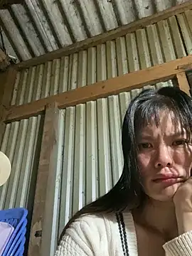 Snapshot of PhanHaa chatting on 09-28-25, 05:29 PhanHaa online show from 09-28-25, 05:29