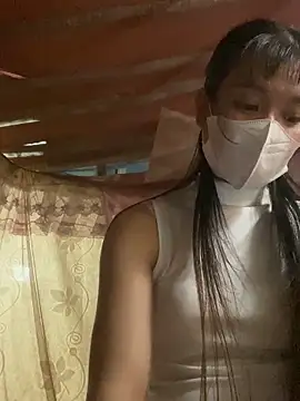 Snapshot of PhanHaa chatting on 10-21-25, 03:02 PhanHaa online show from 10-21-25, 03:02