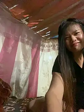 Snapshot of PhanHaa chatting on 11-05-25, 12:27 PhanHaa online show from 11-05-25, 12:27