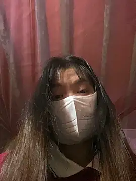 Snapshot of PhanHaa chatting on 12-14-25, 03:45 PhanHaa online show from 12-14-25, 03:45