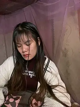 Snapshot of PhanHaa chatting on 01-06-26, 02:32 PhanHaa online show from 01-06-26, 02:32