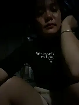 Snapshot of PhanHaa chatting on 02-24-26, 12:14 PhanHaa online show from 02-24-26, 12:14