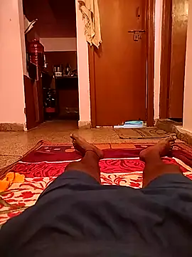 Snapshot of Yesboss143 chatting on 03-18-26, 04:48 Yesboss143 online show from 03-18-26, 04:48