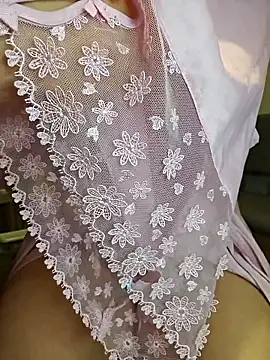 Snapshot of Lexa2003 chatting on 01-18-26, 02:43 Lexa2003 online show from 01-18-26, 02:43