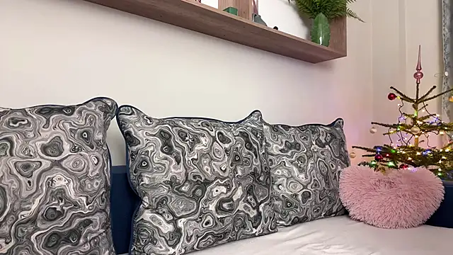 maria and alex online show from 12-29-24, 04:51