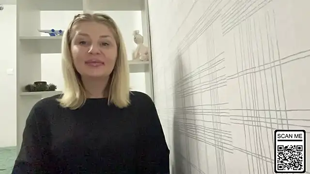 Snapshot of Blondie_xoxoxo chatting on 11-06-25, 09:15 Blondie xoxoxo online show from 11-06-25, 09:15