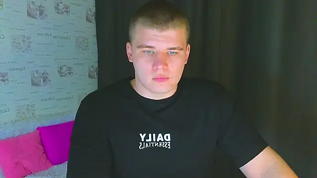 Snapshot of kittenmurr chatting on 09-26-25, 11:31 kittenmurr online show from 09-26-25, 11:31