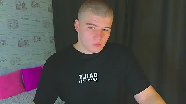 Snapshot of kittenmurr chatting on 10-02-25, 07:10 kittenmurr online show from 10-02-25, 07:10