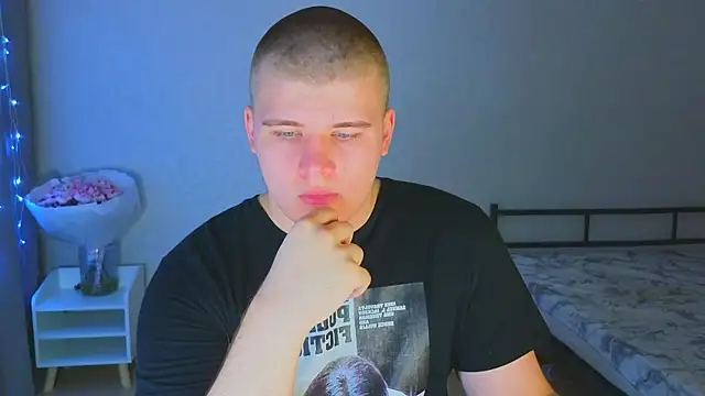 Snapshot of kittenmurr chatting on 11-07-25, 06:52 kittenmurr online show from 11-07-25, 06:52