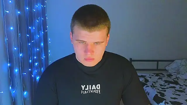 Snapshot of kittenmurr chatting on 11-28-25, 09:17 kittenmurr online show from 11-28-25, 09:17