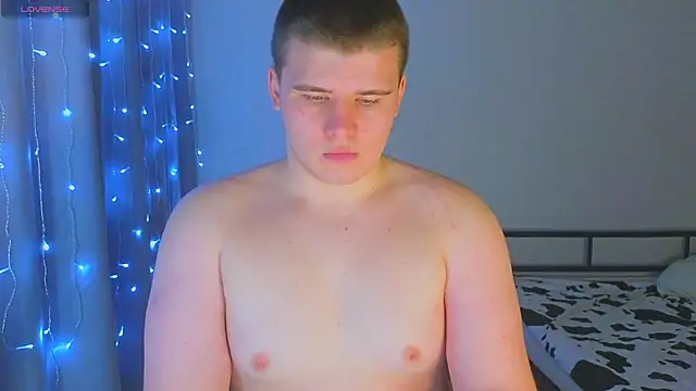 Snapshot of kittenmurr chatting on 11-29-25, 01:14 kittenmurr online show from 11-29-25, 01:14